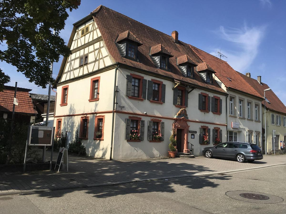 Gasthaus Lowen Sinsheim Dış mekan fotoğraf